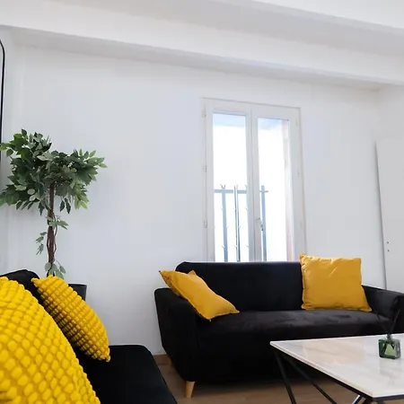 Duplex Independant 5 Couchages Centre * ناربون